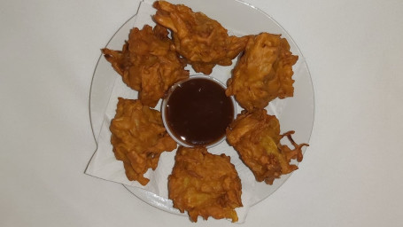 4. Onion Bhaji (6 Pieces)