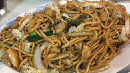 124. Chicken Chow Mein Jī Ròu Chǎo Miàn