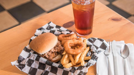 N.c. Bbq Sandwich Combo