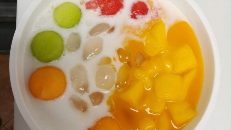 Mixed Fruits Grass Jelly Coconut Mango Juice Xiān Zá Guǒ Liáng Fěn Yē Máng Zhī