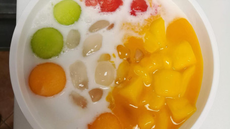 Mixed Fruits Sago Coconut Mango Juice Xiān Zá Guǒ Xī Mǐ Lù Yē Máng Zhī