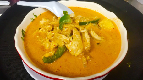 D6. Thai Mango Curry