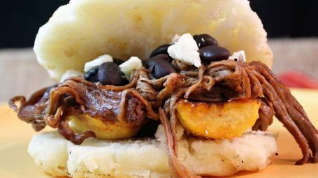 A11. Arepa Pabellon