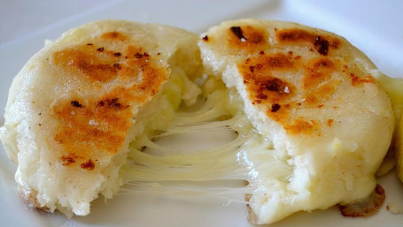 A9. Cheese Arepa