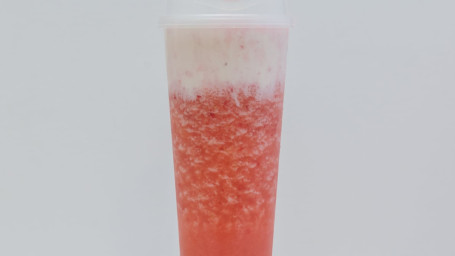E1. Strawberry Smoothie With Cheese Milk Foam
