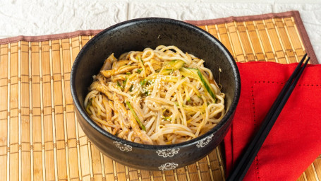 C6. Má Jiàng Liáng Miàn Sù Cold Noodle With Sesame
