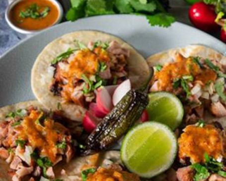 Jiē Tóu Tǎ Kě Jī Ròu） Street Tacos Chicken)