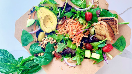 Garden Salad With Ranch Dressing