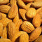 Amandes émondées