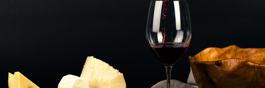 What you should keep in mind when combining wine and cheese